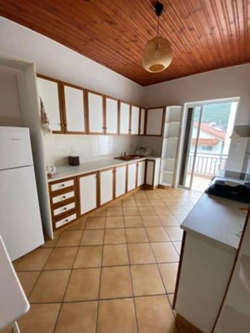 Laki'S House Οροφοδιαμέρισμα Με Σοφίτα Thermo Exterior photo